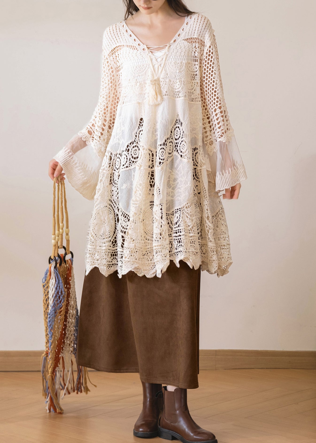 Dames Blouse V-hals met Tule Patchwork en Uitlopende Mouwen 2