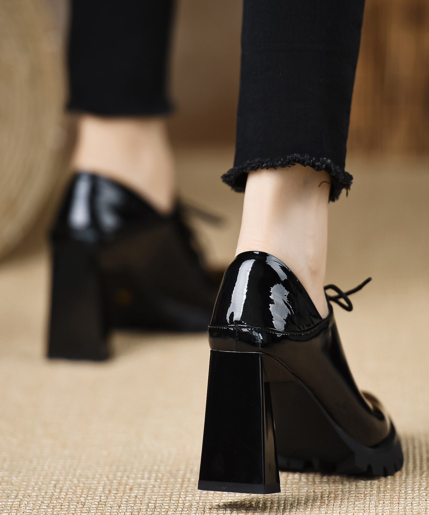 Dames Chunky Sandalen met Kruisbanden van Leer 4