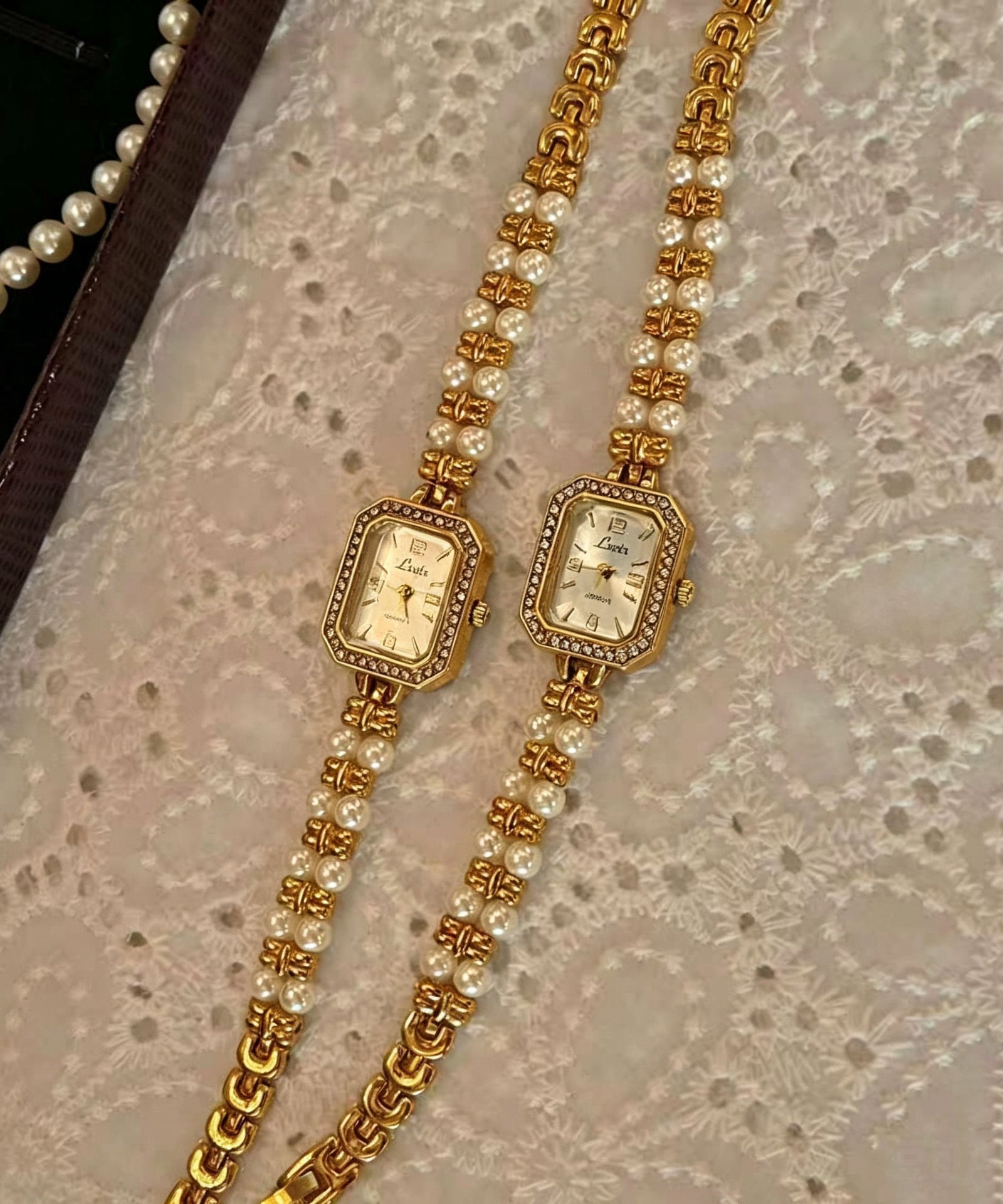 Dames Horloge Met Parel en Zirkoon Details 3