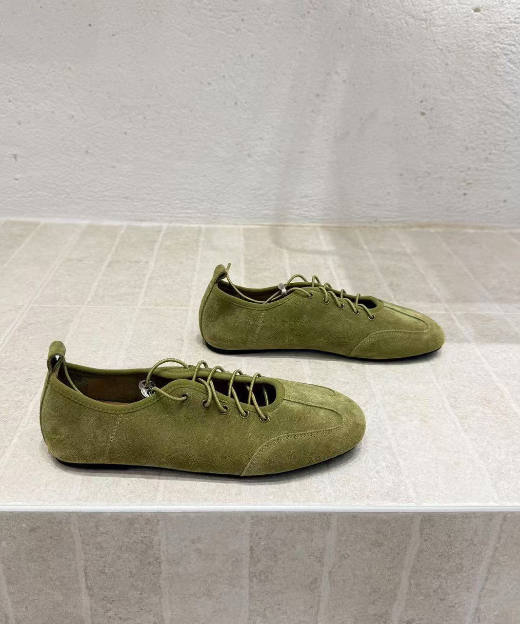 Dames Platte Schoenen met Split en Kruisband 1