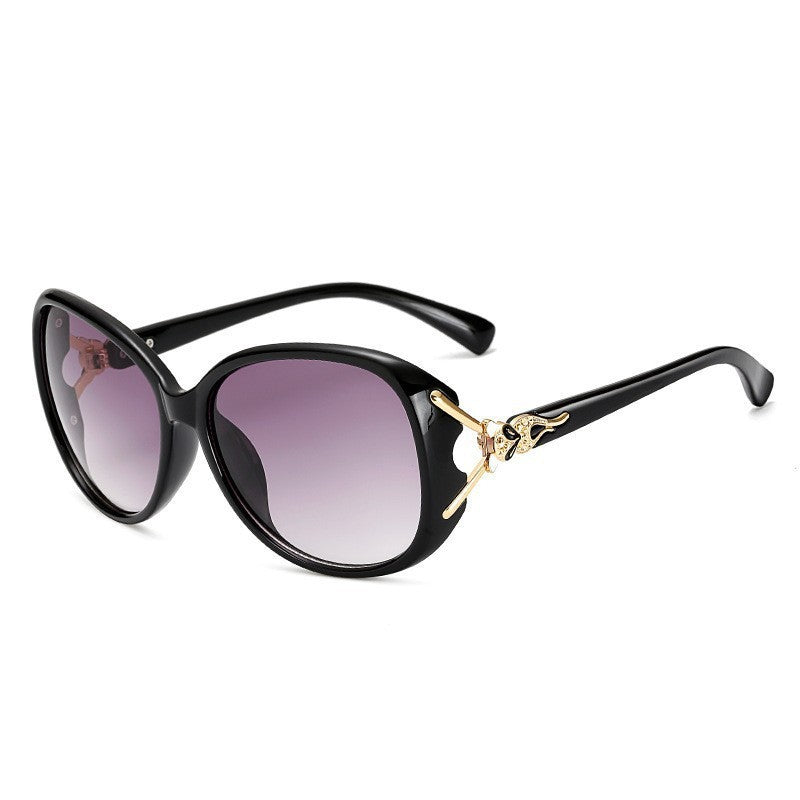 Dames Zonnebril Modern Met Gouden Accenten 6