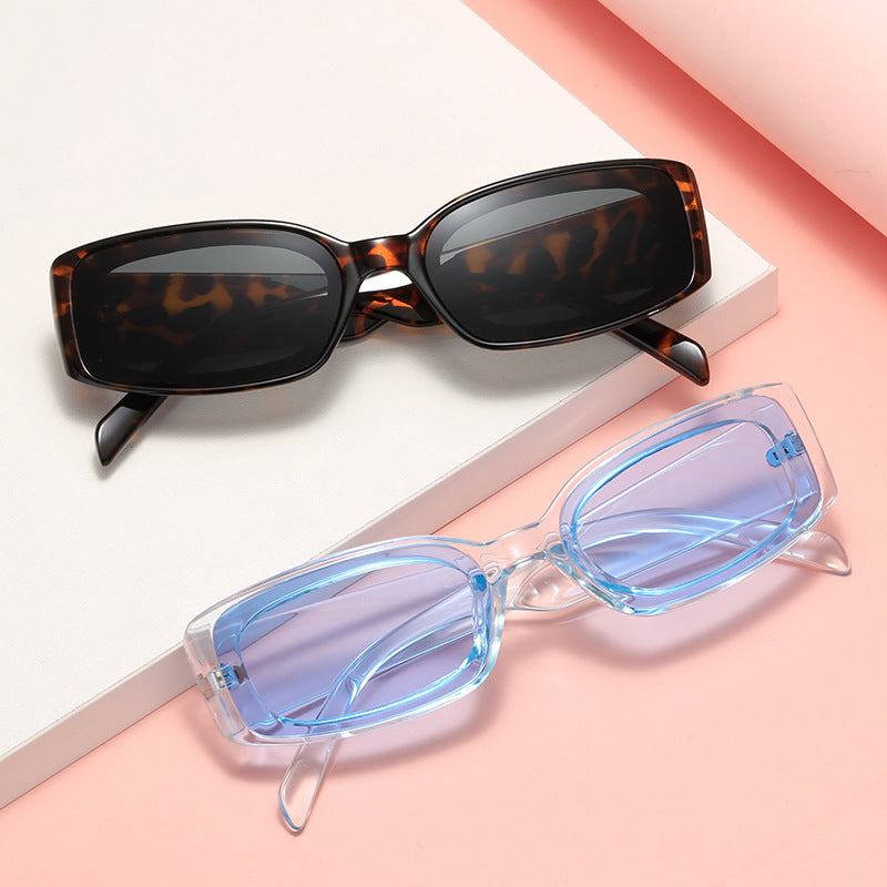 Dames Zonnebril met Vierkante Glazen en Transparant Frame 1