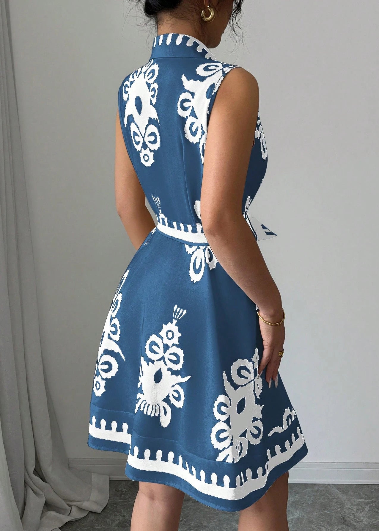 Dames overhemdjurk met boho print en tailleband 3