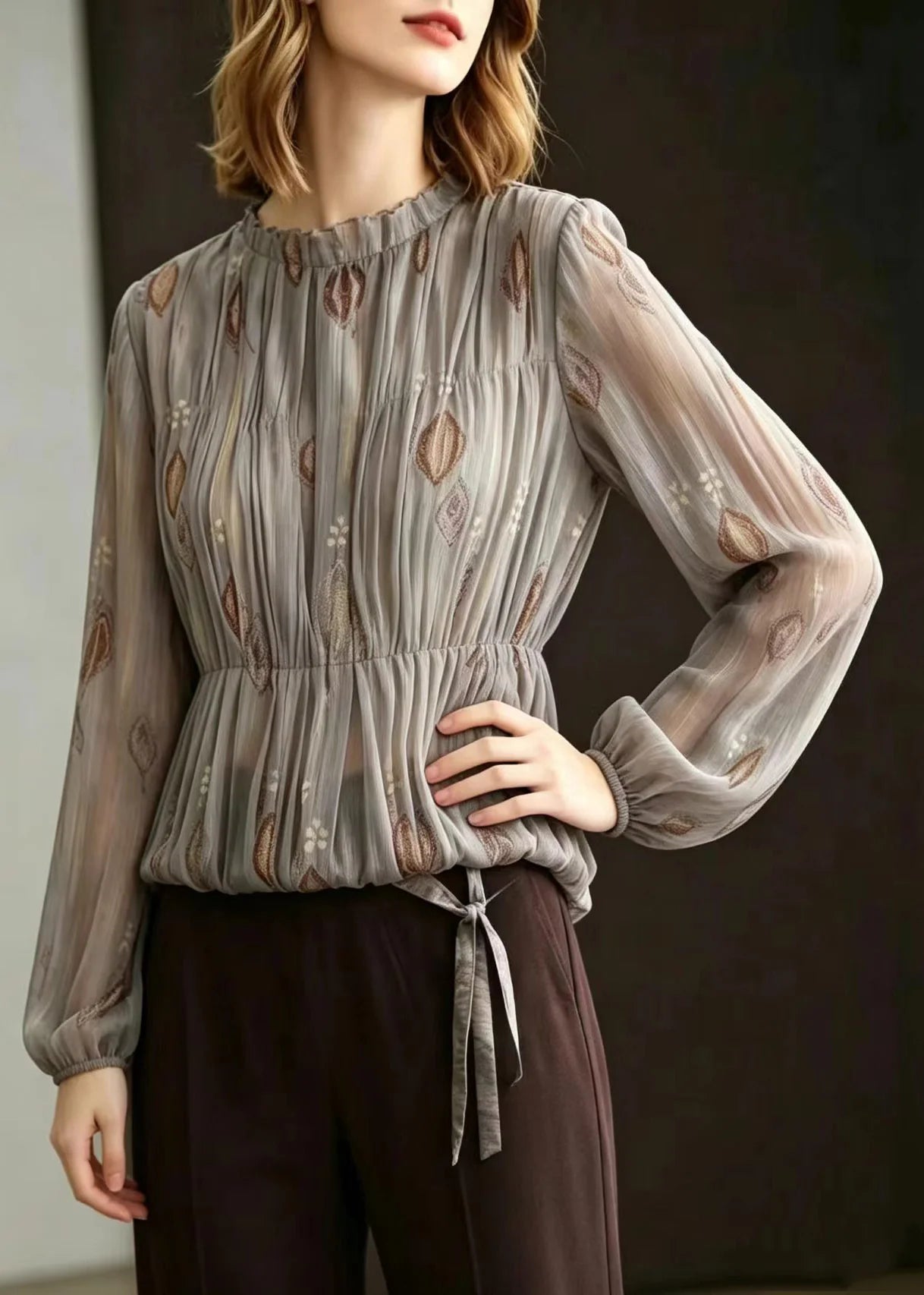 Damesblouse met ronde hals en jacquard plooien 2
