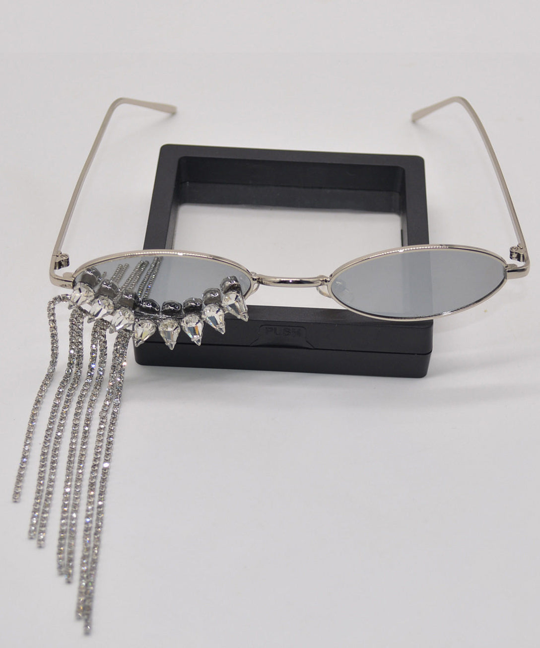 Unisex Zonnebril Zwarte Stijlvolle Accessoire Met Kwastjes 0