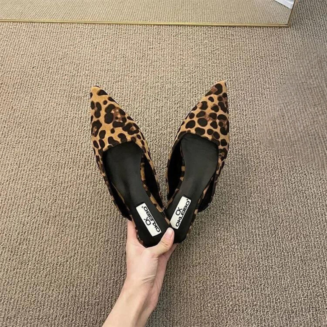 Damesschoenen met luipaardprint en puntige teen