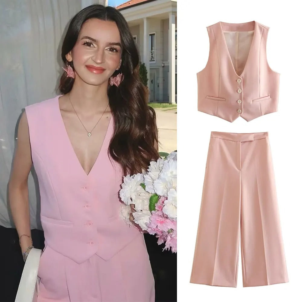 Trendy damestop & strakke broek met rechte pijpen