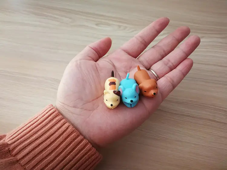Schattige dieren bijt kabel beschermer