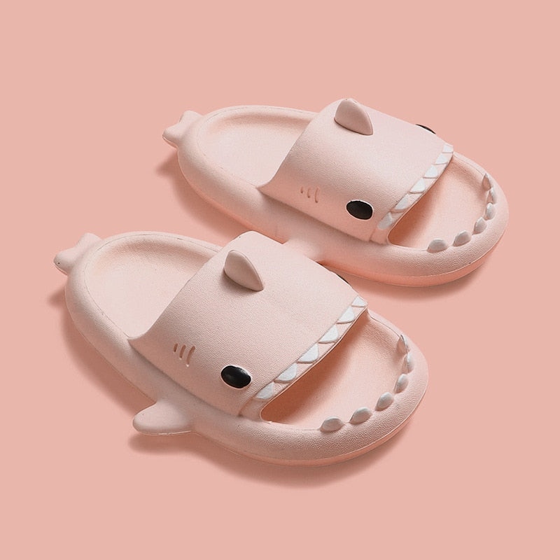 Baby en kinder slippers met haai