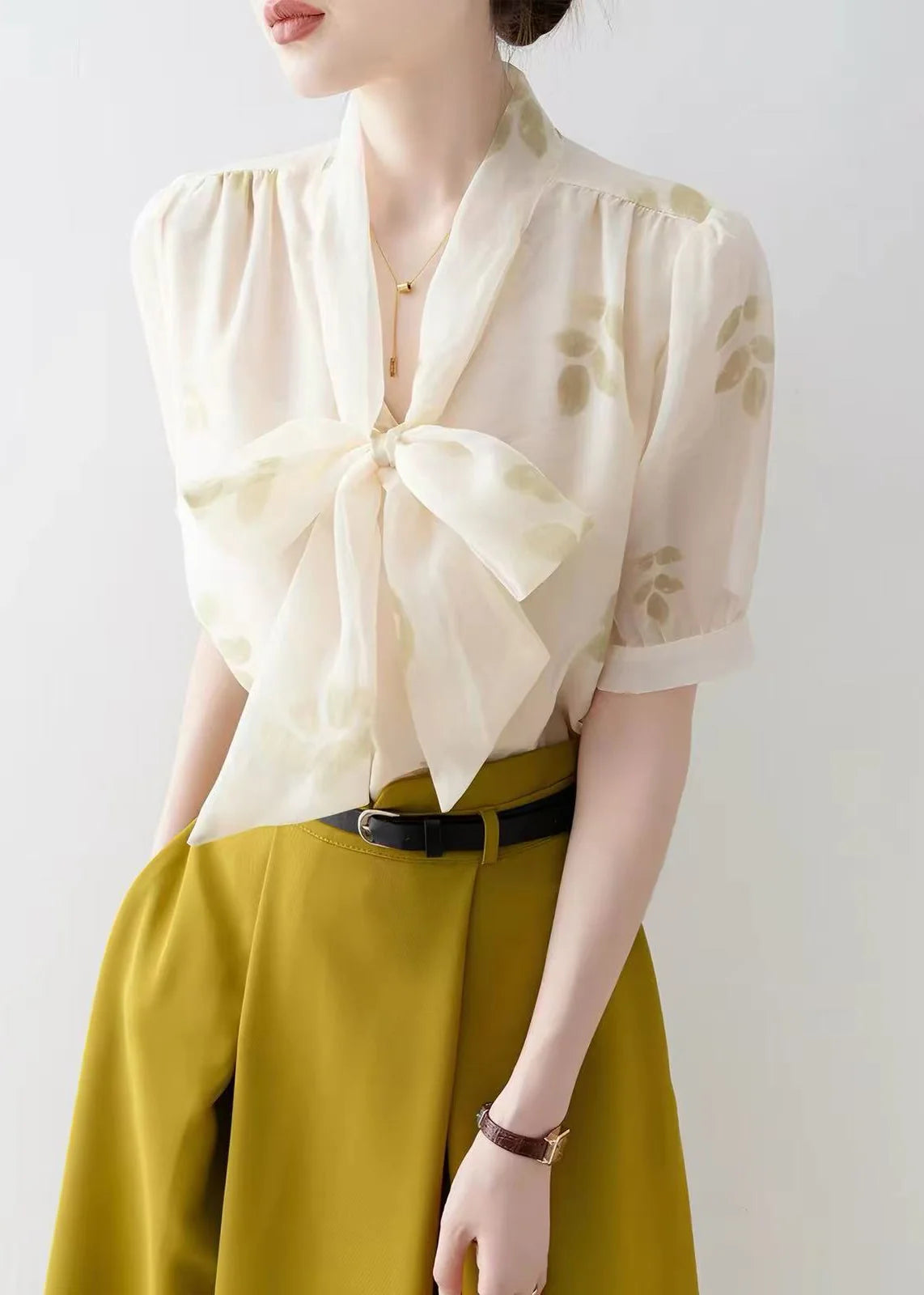 Dames Blouse V-hals Abrikozenprint Korte Mouwen 1