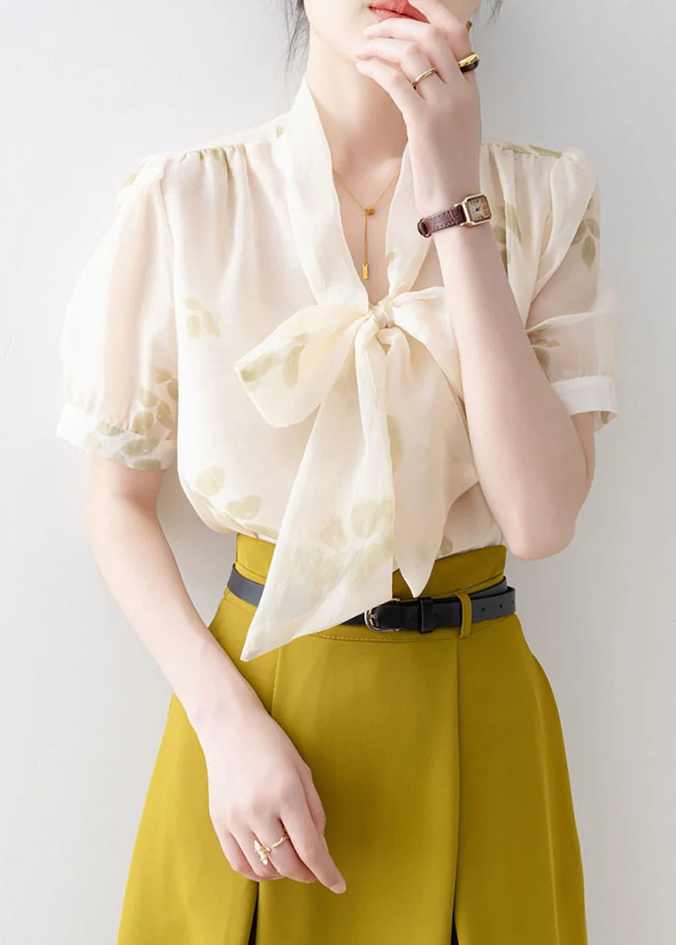 Dames Blouse V-hals Abrikozenprint Korte Mouwen 2