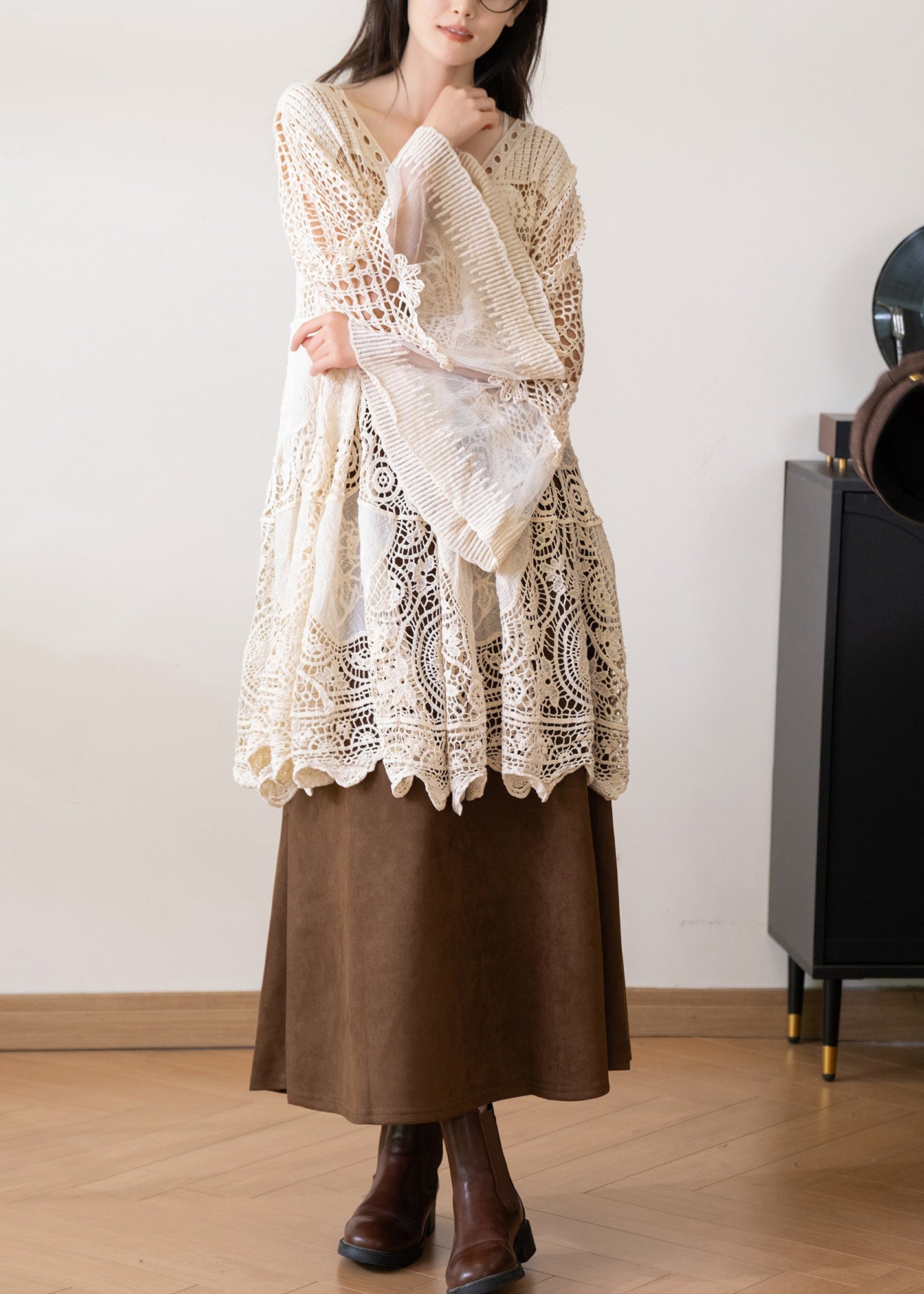 Dames Blouse V-hals met Tule Patchwork en Uitlopende Mouwen 1