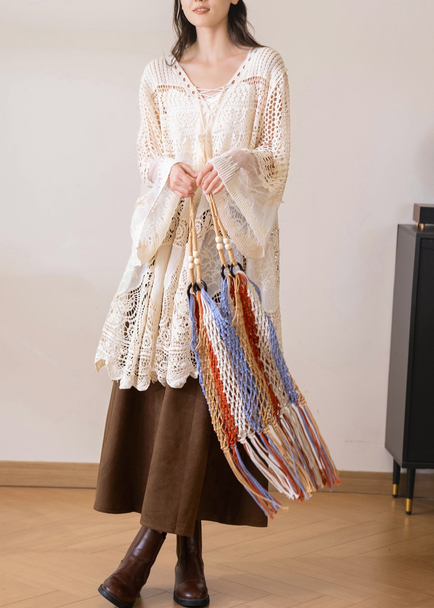 Dames Blouse V-hals met Tule Patchwork en Uitlopende Mouwen 3