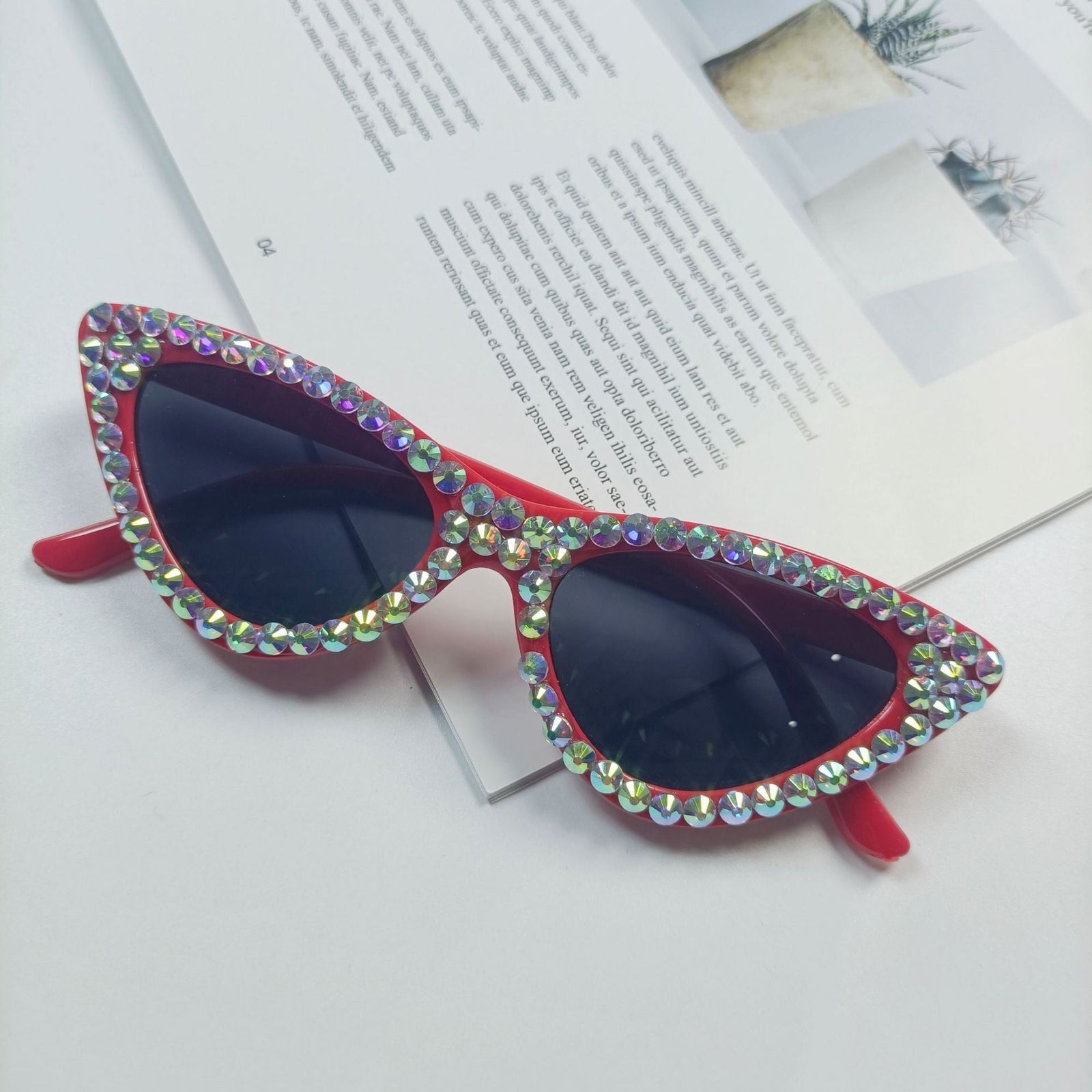 Dames Cat-Eye Zonnebril met Sprankelende Accenten 3