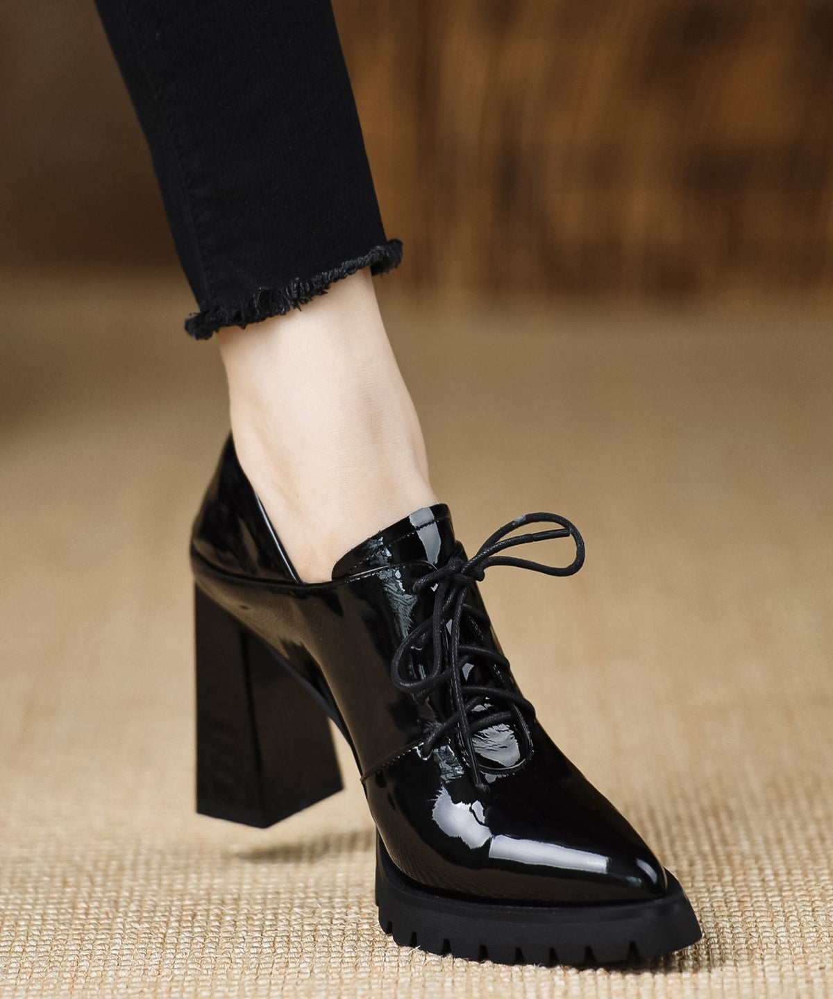 Dames Chunky Sandalen met Kruisbanden van Leer 1