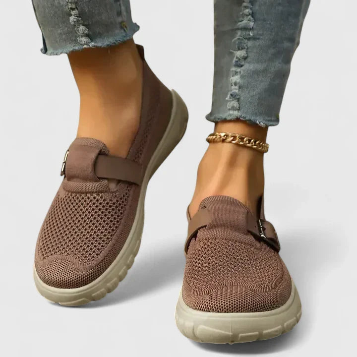 Dames Instappers Met Klittenbandsluiting Minimalistisch Design 2