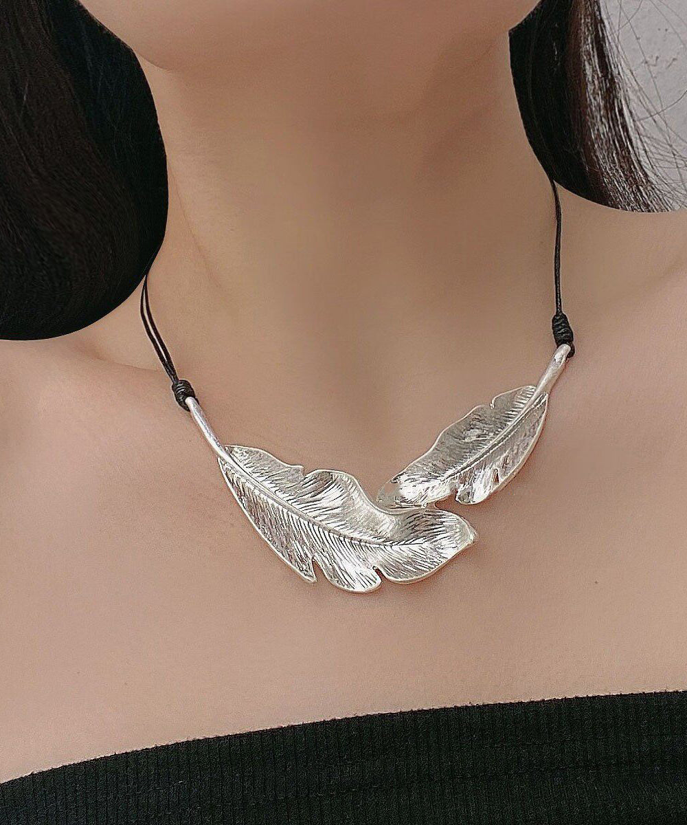 Dames Ketting Met Metalen Veer Hanger en Leren Touw 0