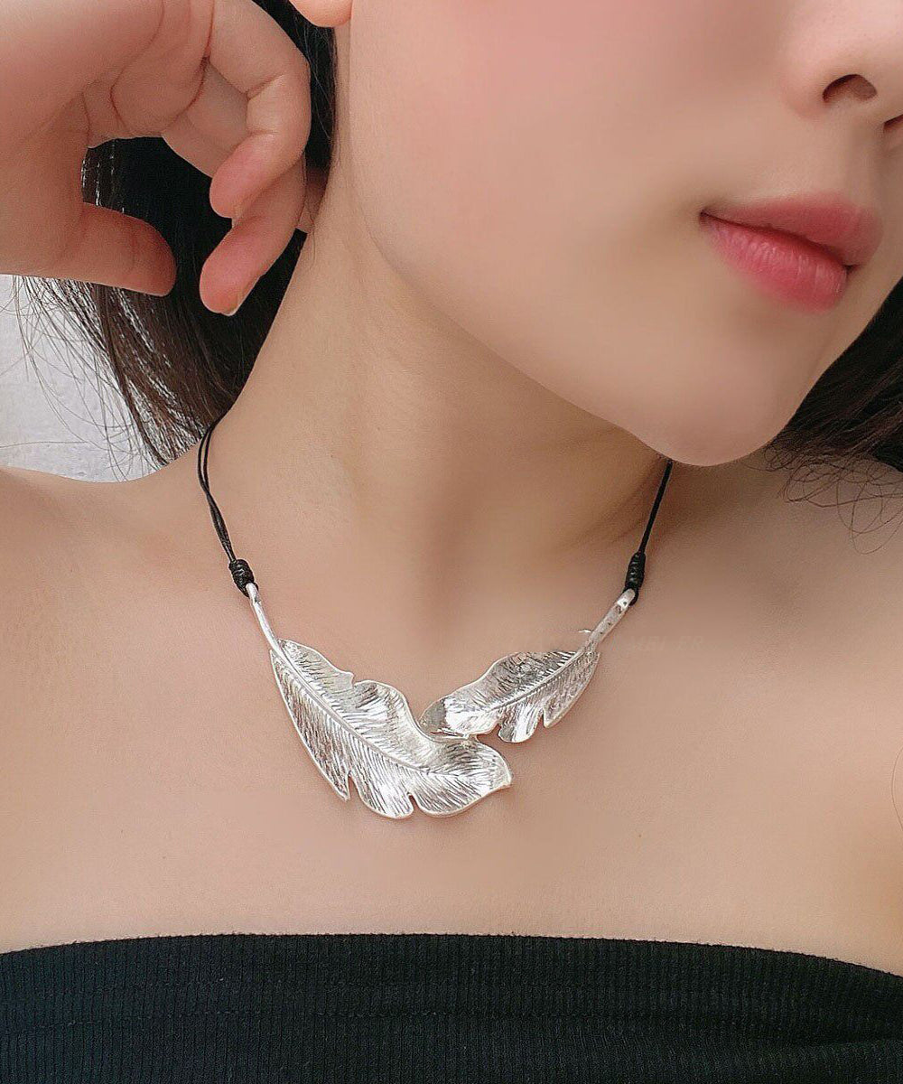 Dames Ketting Met Metalen Veer Hanger en Leren Touw 4