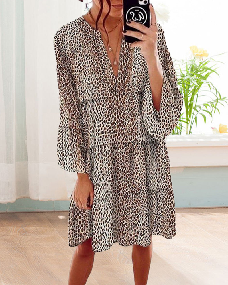 Dames Knielang Jurk met Leopardenprint en V-Ausschnitt 2