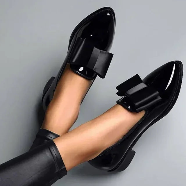 Dames Loafers Stijlvol met Decoratieve Strik en Puntige Neus 0