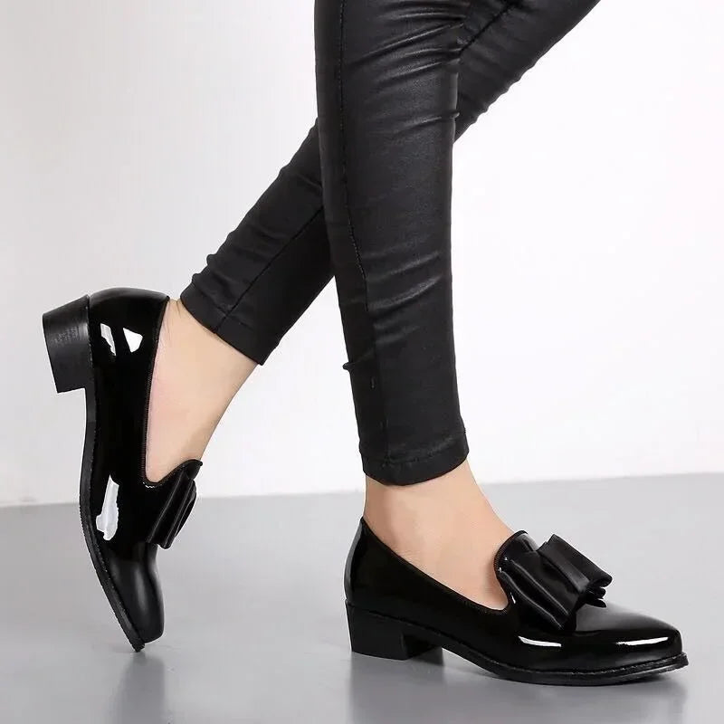 Dames Loafers Stijlvol met Decoratieve Strik en Puntige Neus 4