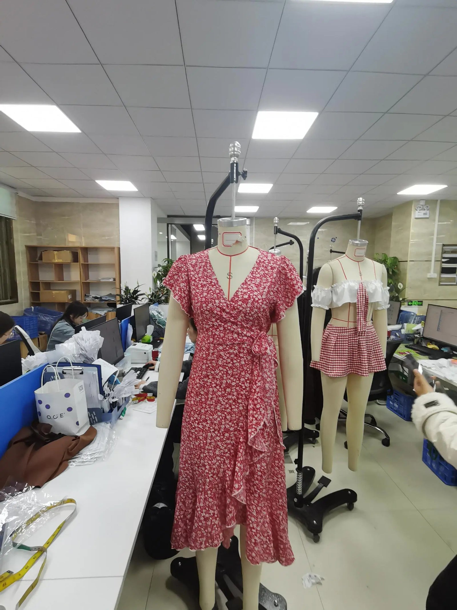 Dames Midi Jurk met Ruches en V-hals 5
