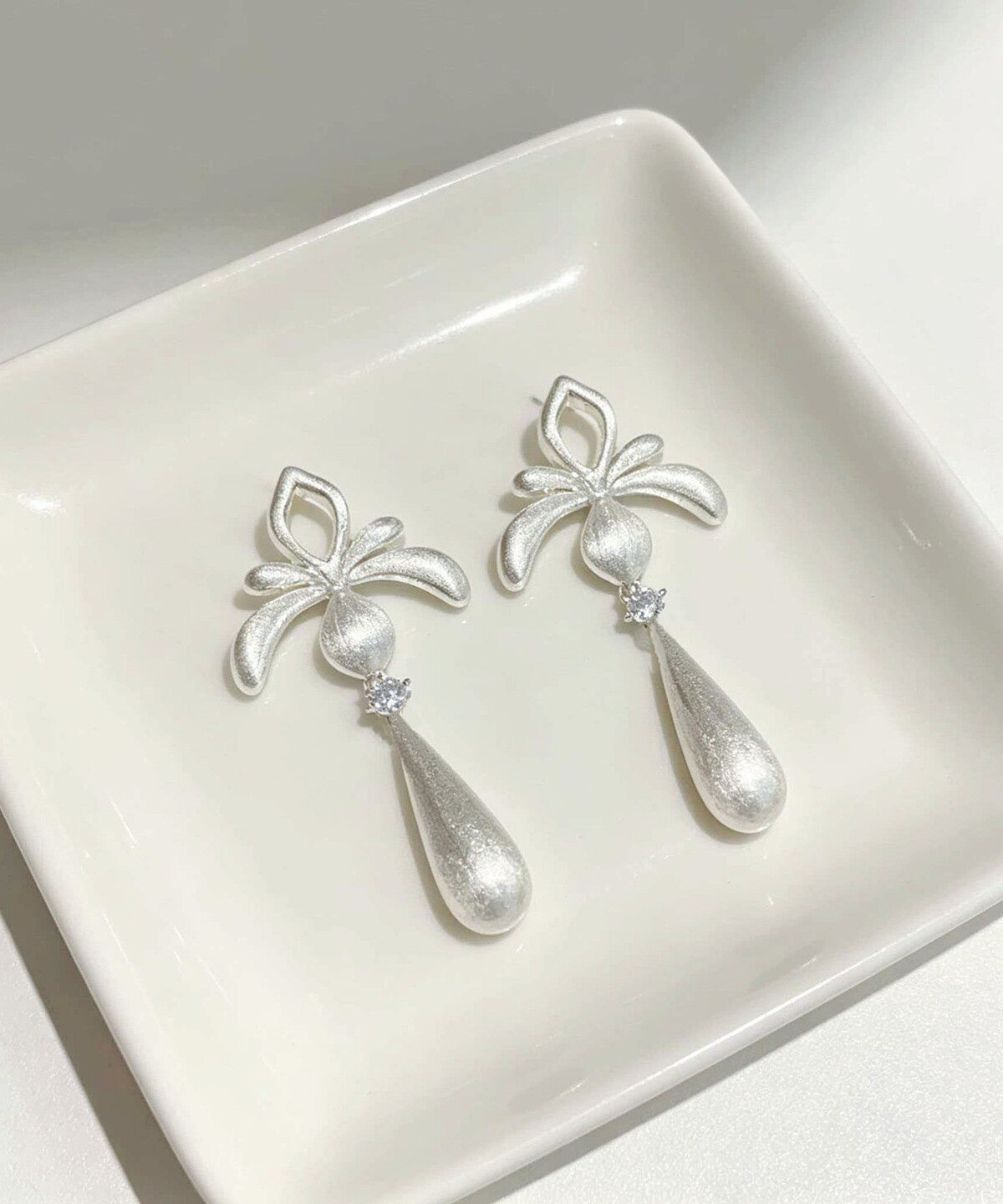 Dames Oorbellen Waterdruppel Uitgehold Design 2