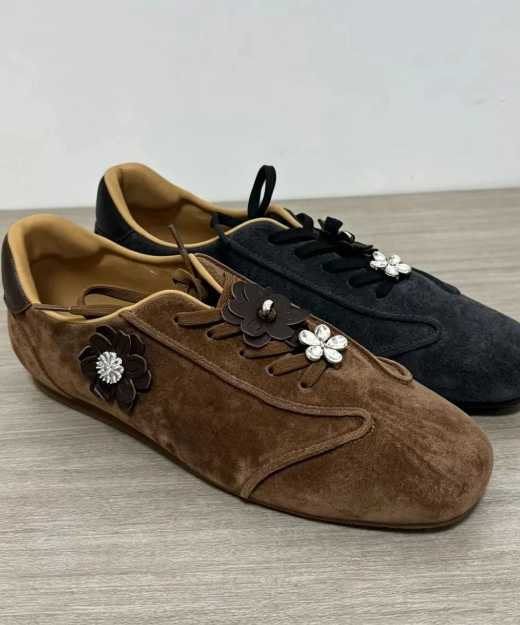 Dames Platte Schoenen met Bloemenprint en Vetersluiting 4