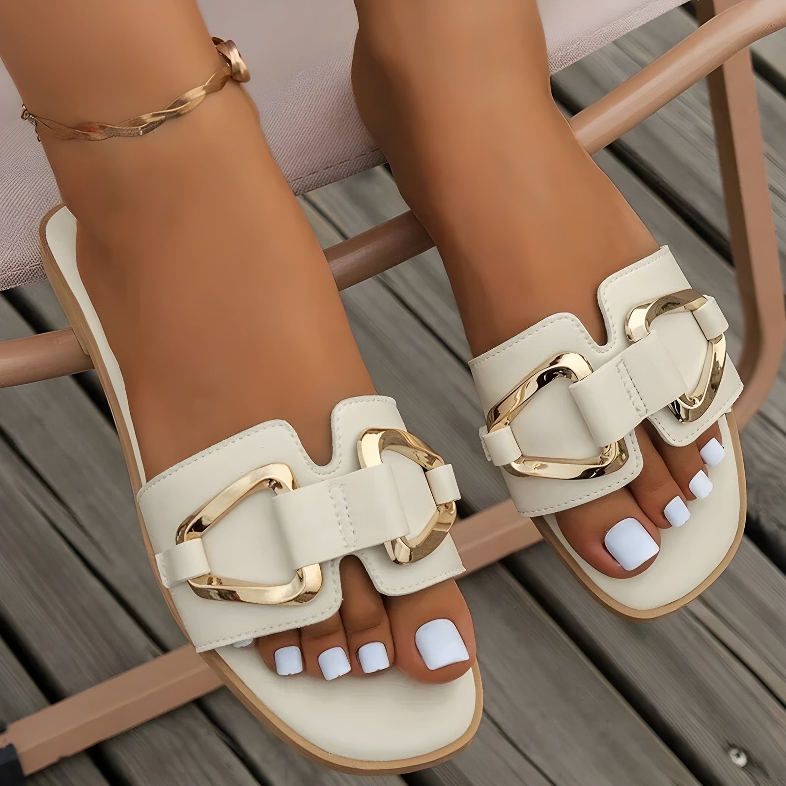 Dames Platte Schoenen met Gouden Gesp 0