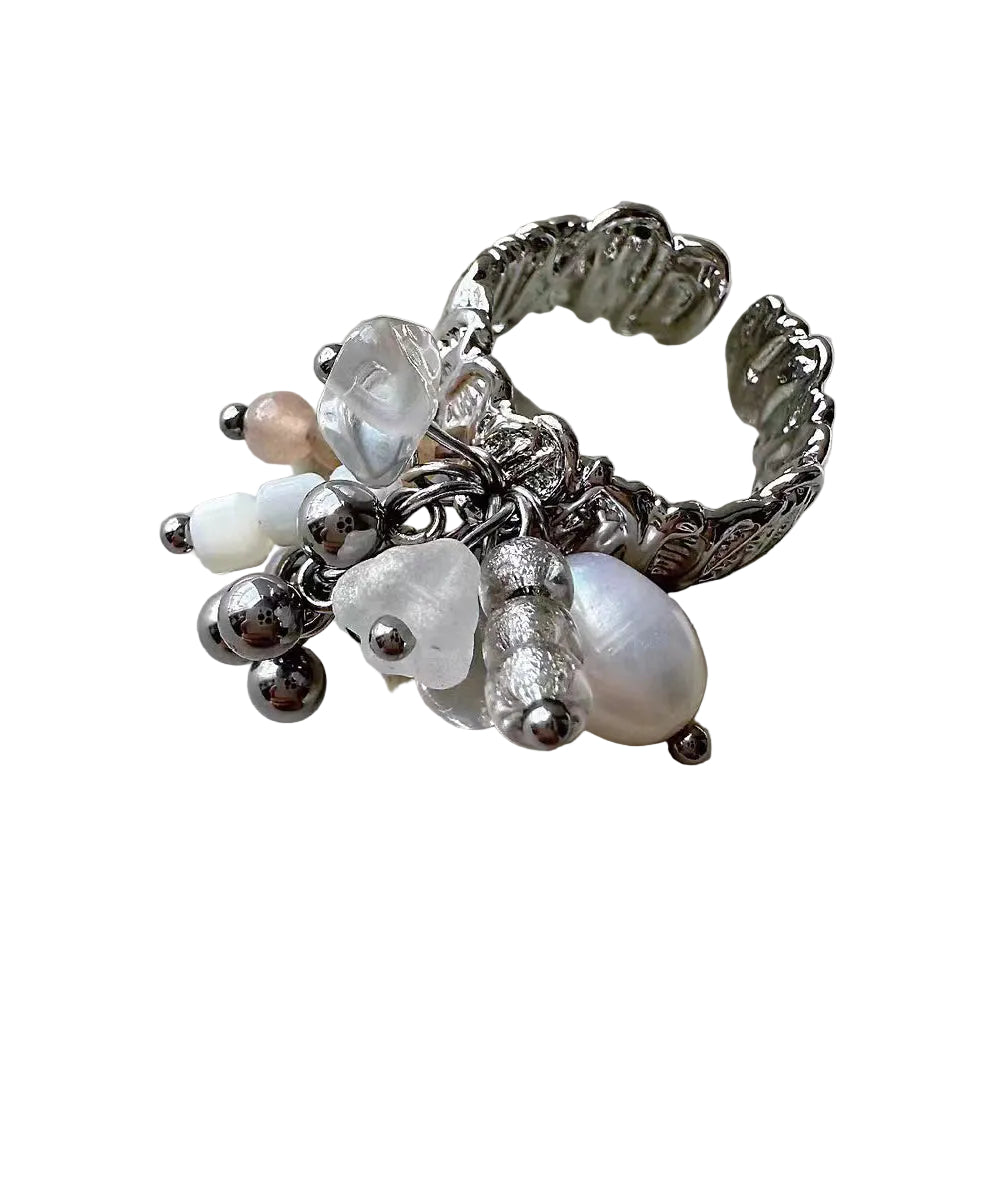 Dames Ring Met Parel En Kwastje Voor Een Speelse Look 0