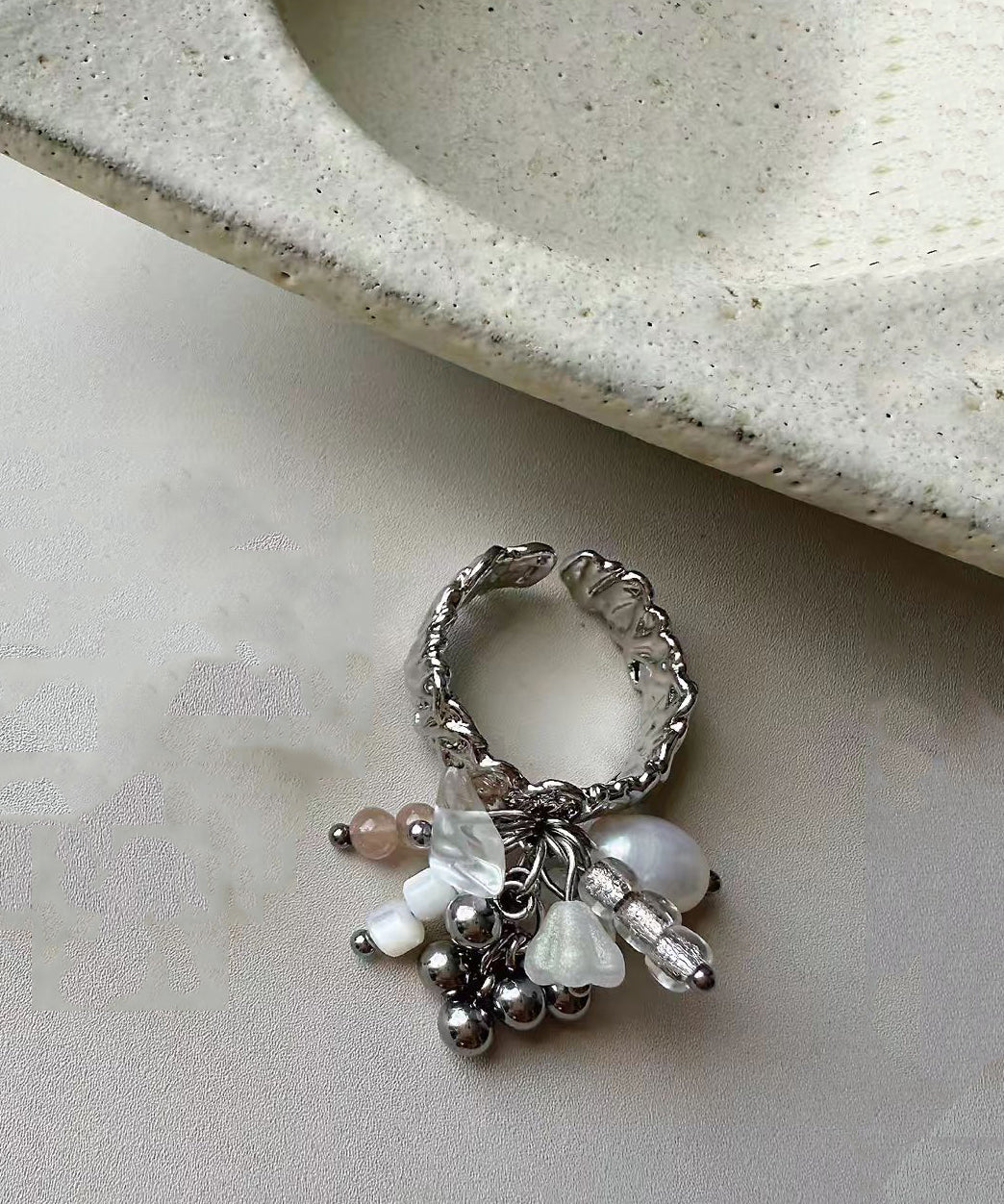 Dames Ring Met Parel En Kwastje Voor Een Speelse Look 4