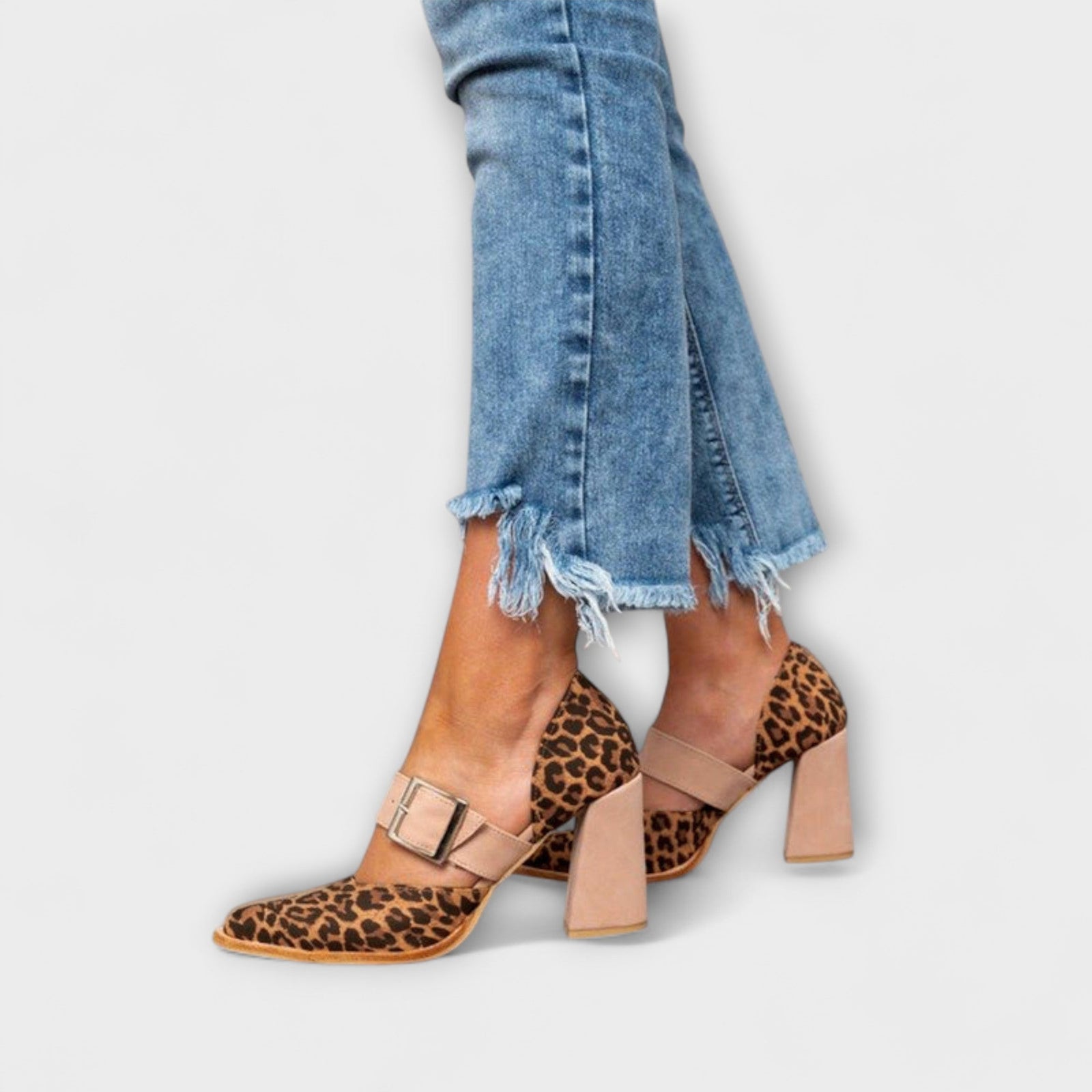 Dames Sandalen met Hak en Luipaardprint 1