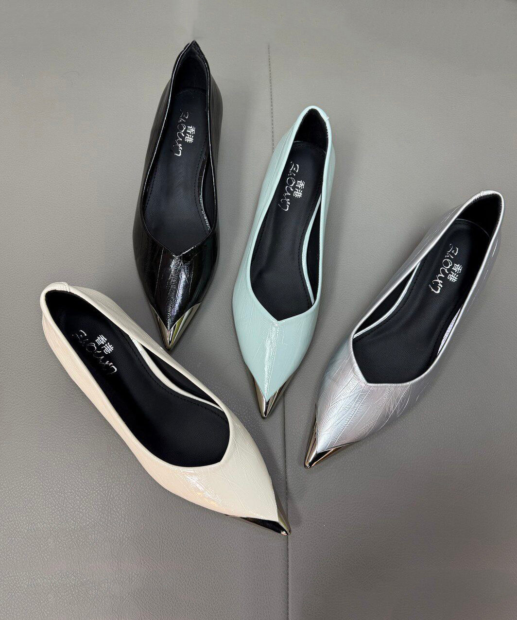 Dames Schoenen Met Puntige Neus En Split 0