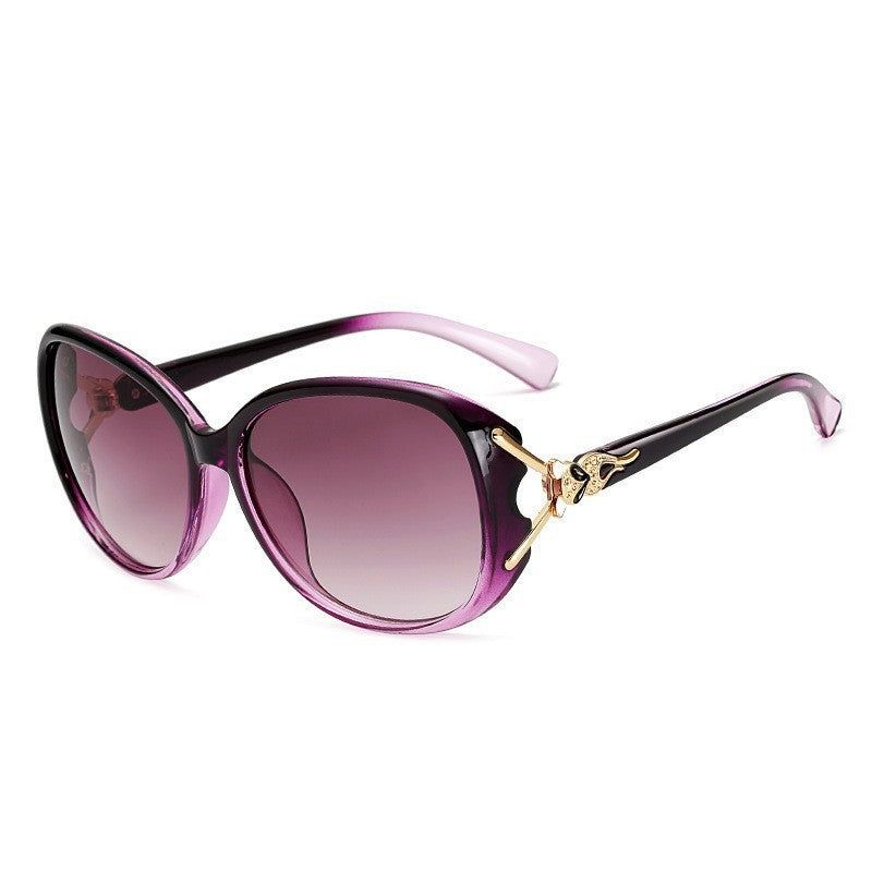 Dames Zonnebril Modern Met Gouden Accenten 8