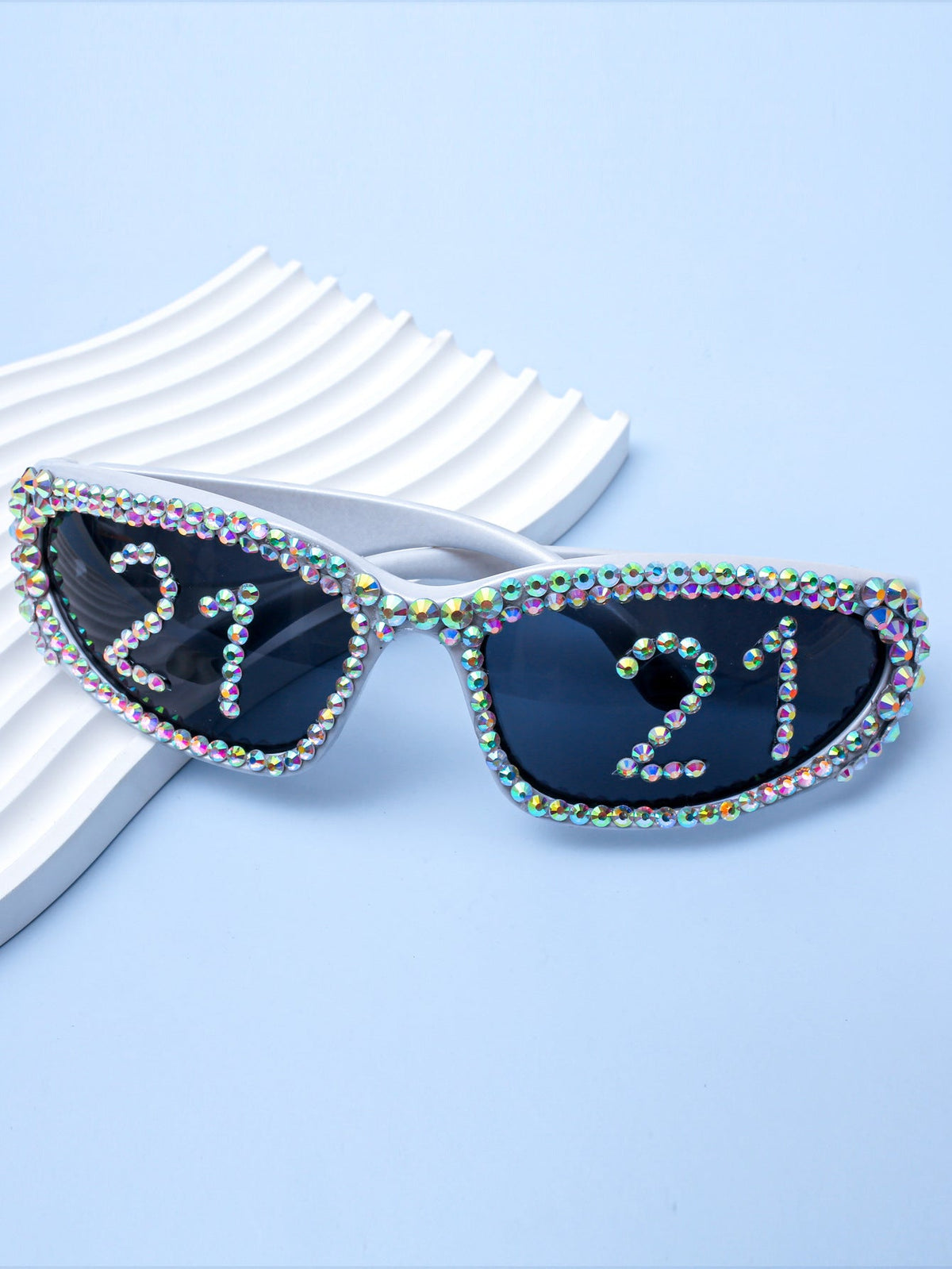 Dames Zonnebril met Strass en Unieke Inscriptie 7