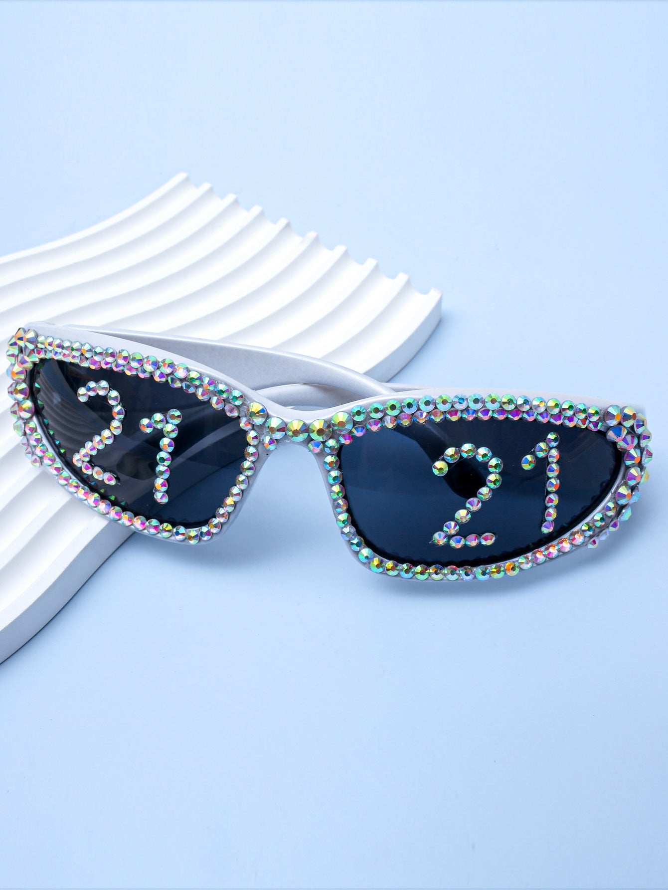 Dames Zonnebril met Strass en Unieke Inscriptie 7