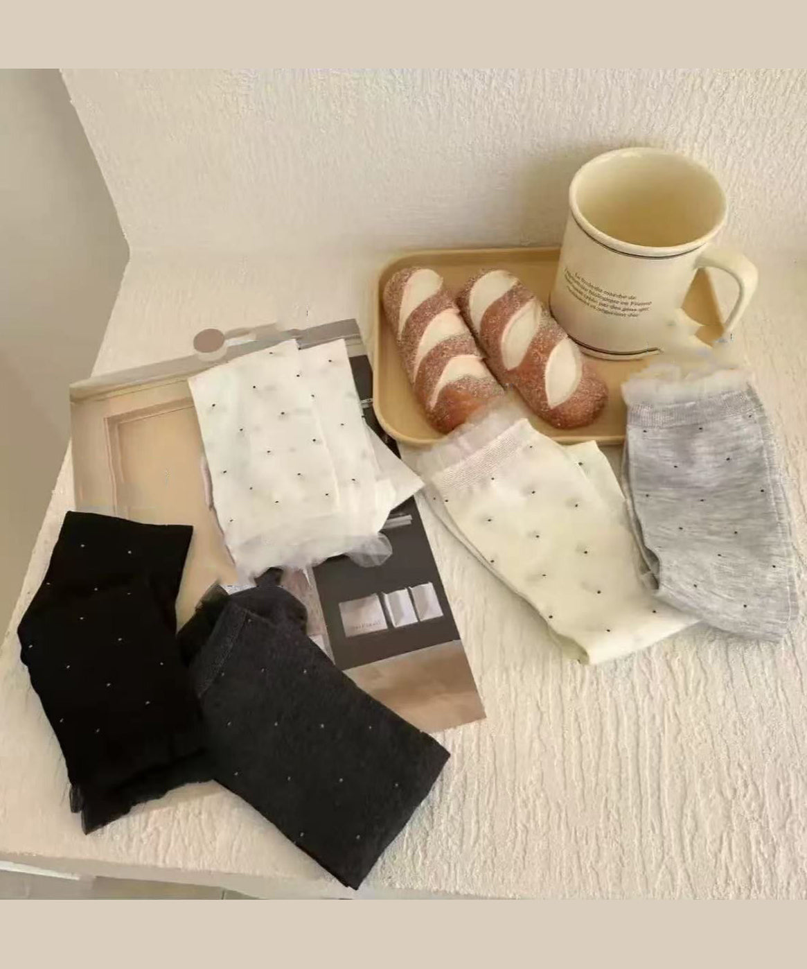 Dames sokken halfhoog met stippen en patchwork design 4