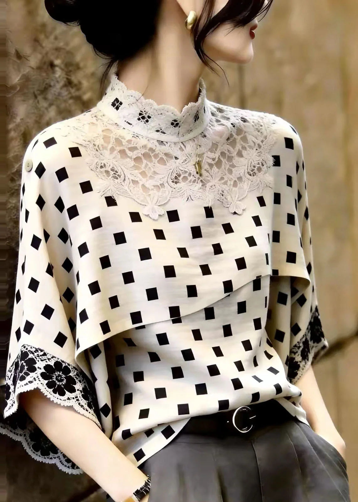 Damesblouse met Opstaande Kraag en Patchwork Kant 3