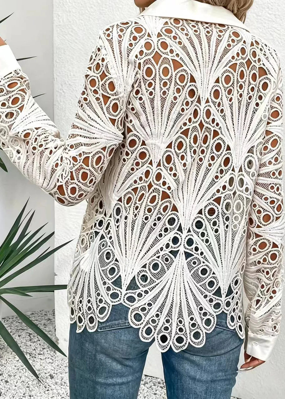 Damesblouse met omgeslagen kraag en opengewerkt kant 3