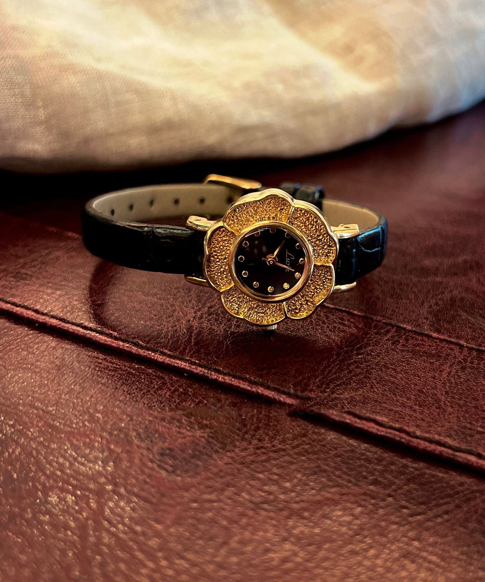 Dameshorloge Camellia Quartz Stijlvol Design 1