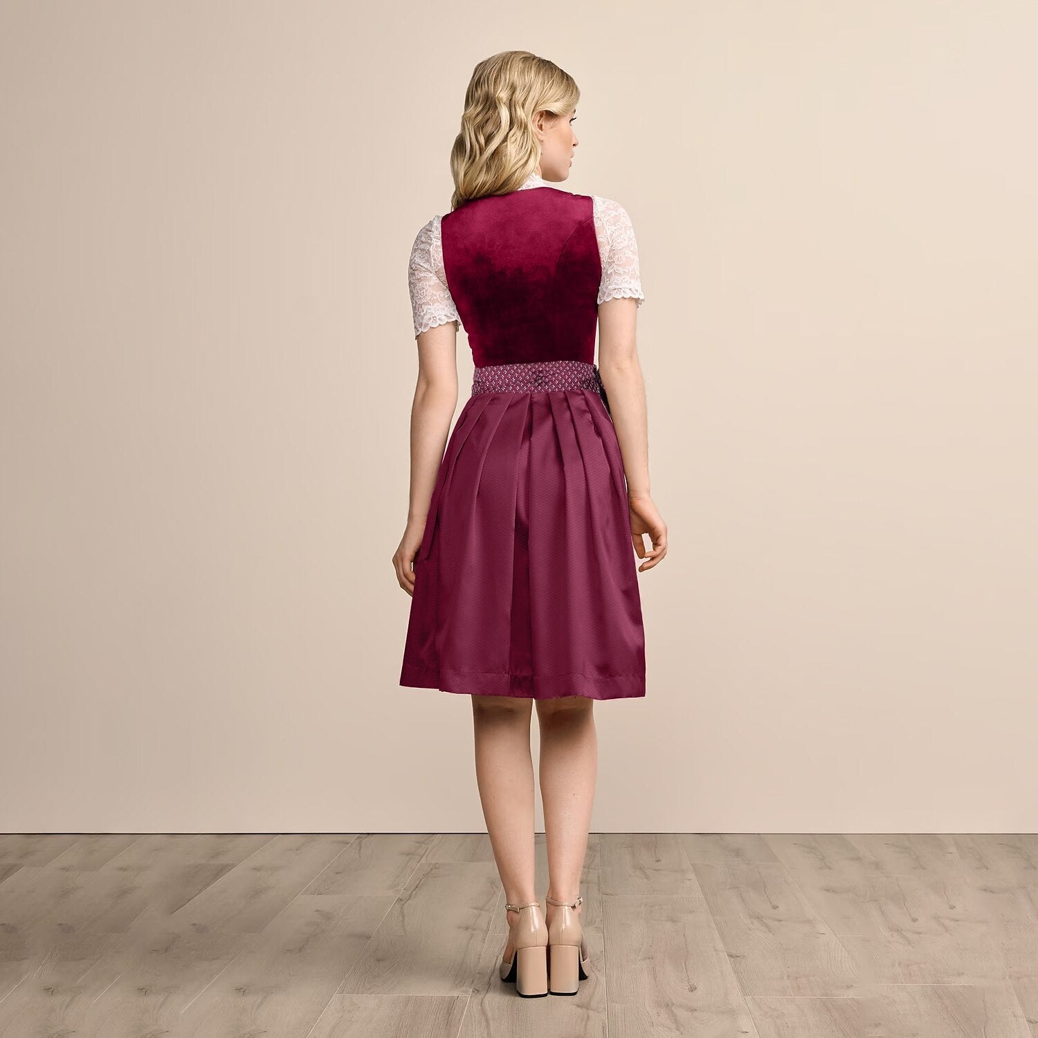Vrouwen Dirndl Jurk Met Bloemige Borduursels En Schürze Voor Oktoberfest 5