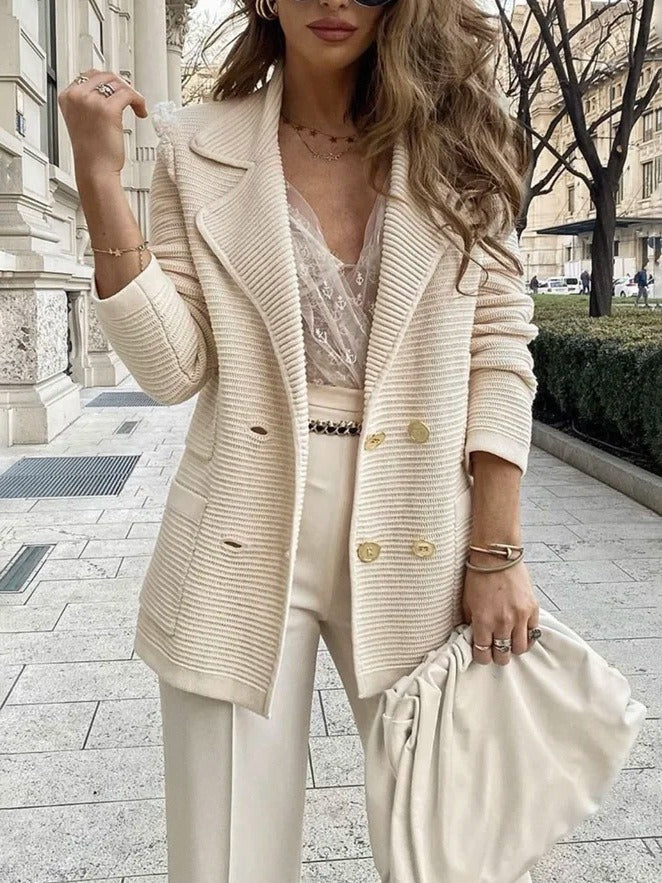 Zwarte Blazer Dames Met Dubbele Rij Knopen En Reverskraag 4