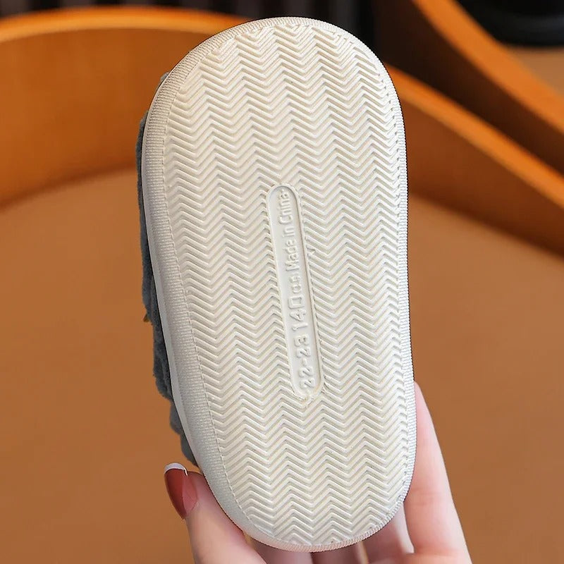 Antislip kinderslippers met zachte zool en pluche