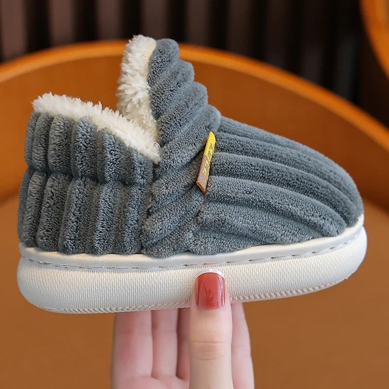 Antislip kinderslippers met zachte zool en pluche
