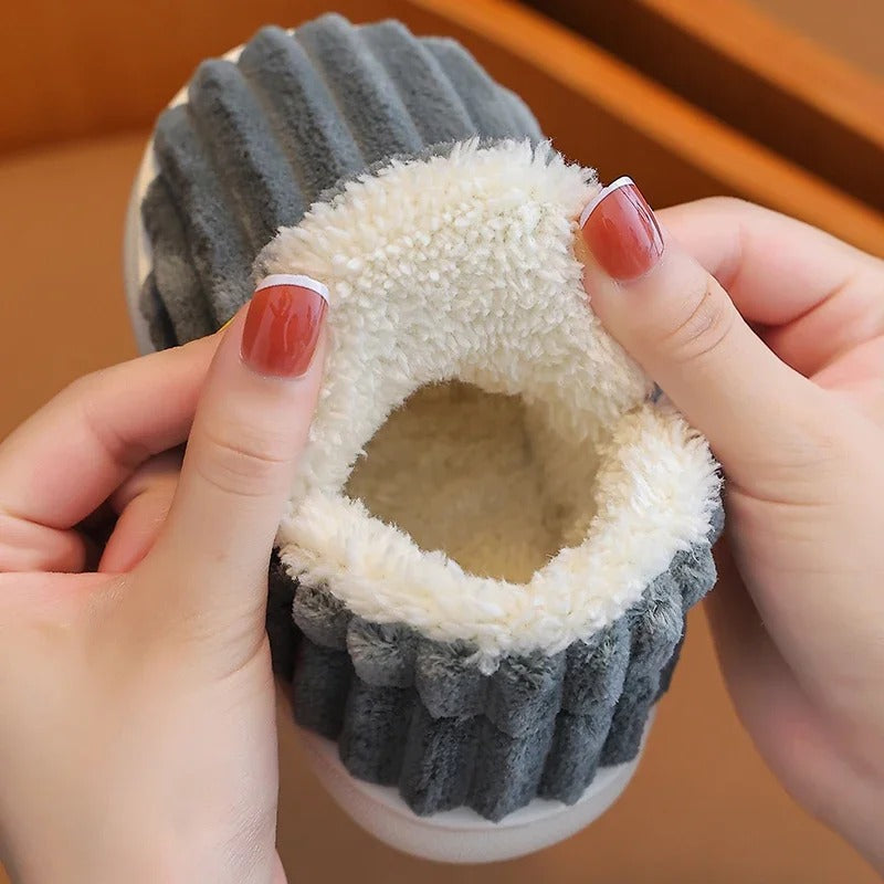 Antislip kinderslippers met zachte zool en pluche
