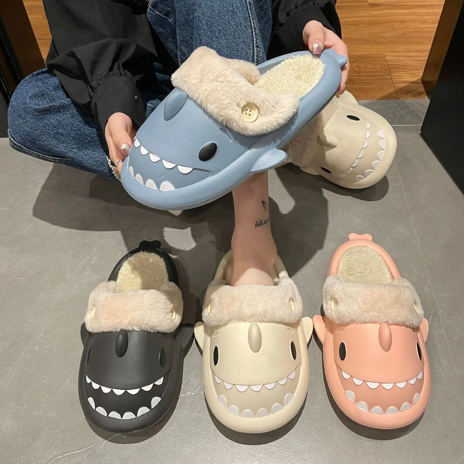 Vrouwen Shark Pluche Katoenen Pantoffels