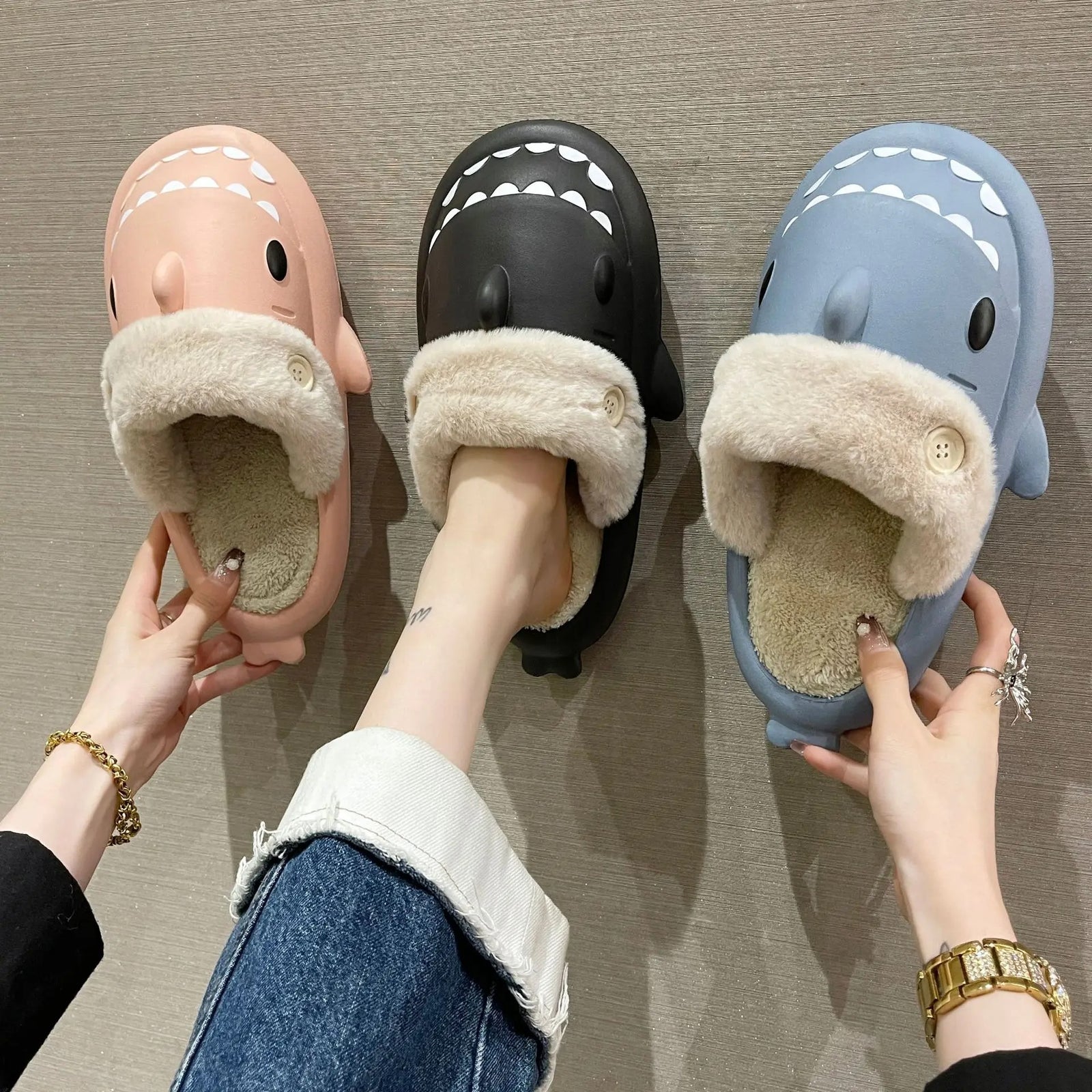 Vrouwen Shark Pluche Katoenen Pantoffels