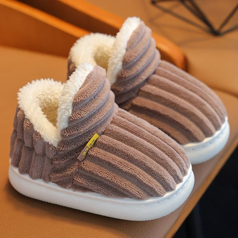 Antislip kinderslippers met zachte zool en pluche