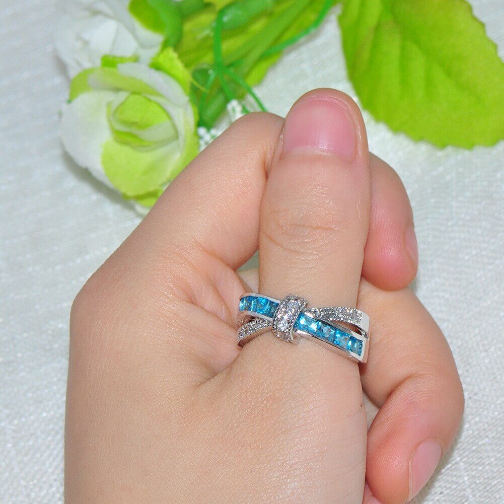 Criss Cross Kristal Ring