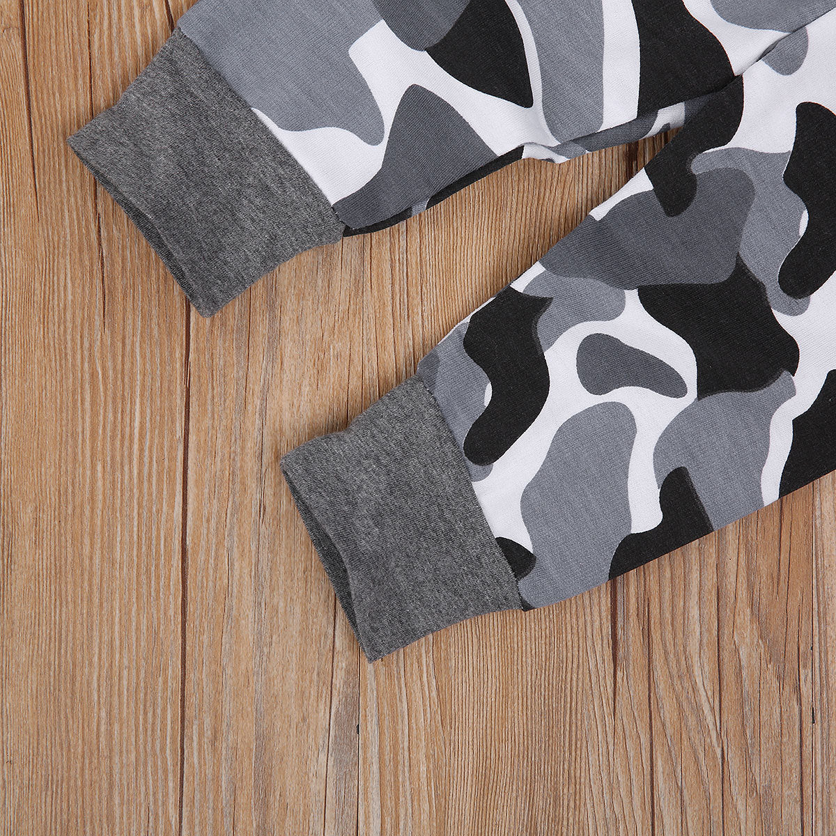 Grijs Camouflage Hoodie en Broeken Set